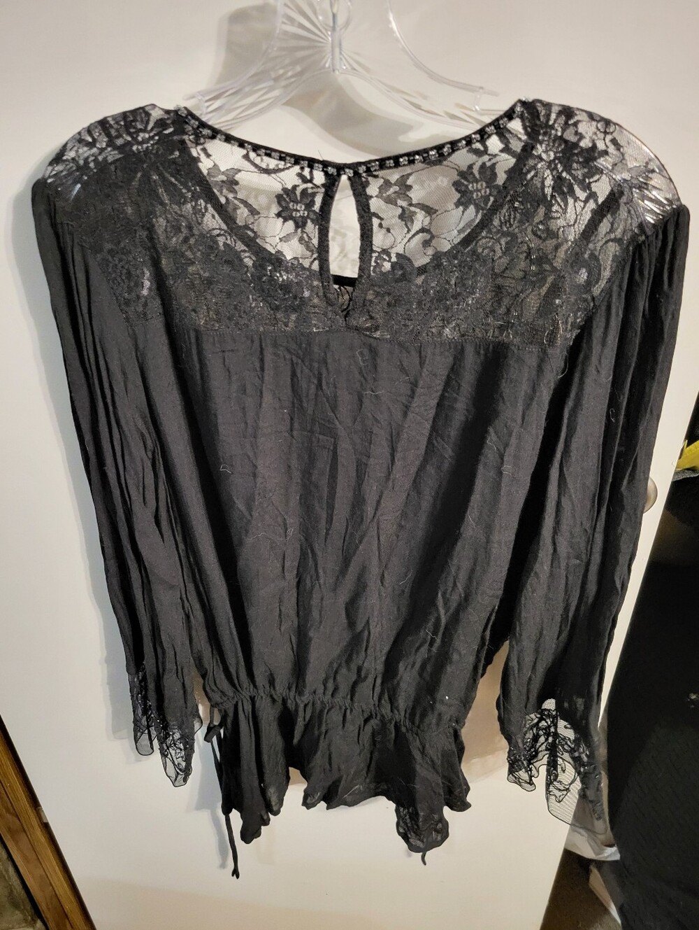 KRISTA LEE BLACK EMBELLISHED LACE TOP SZ L - Picture 5 of 6